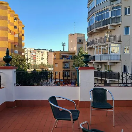 Con Terraza Privada Homestay *
